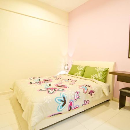มายจองเกอร์โฮม Apartment Malacca ภายนอก รูปภาพ